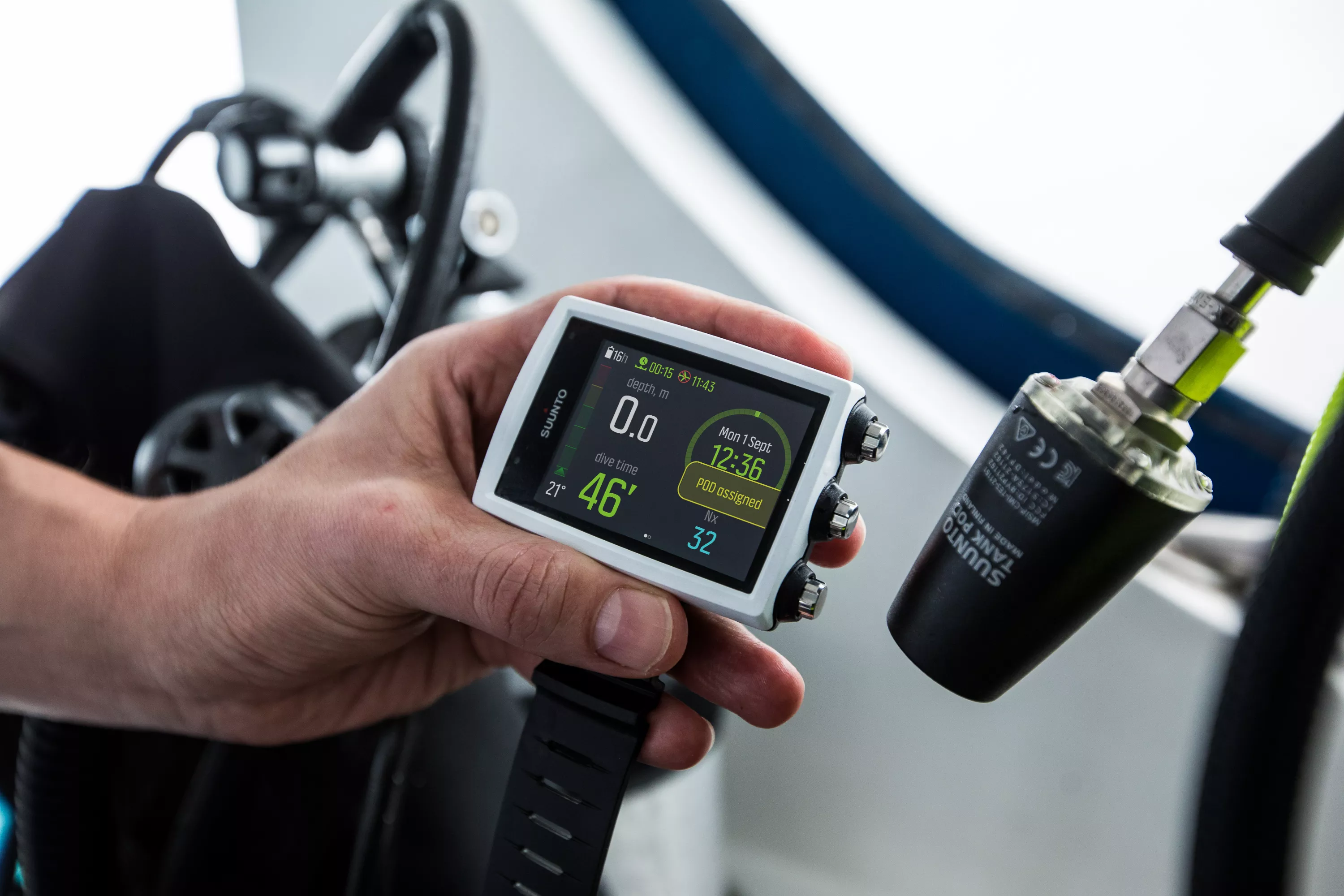 Ordinateur Suunto Eon Core avec Tank POD